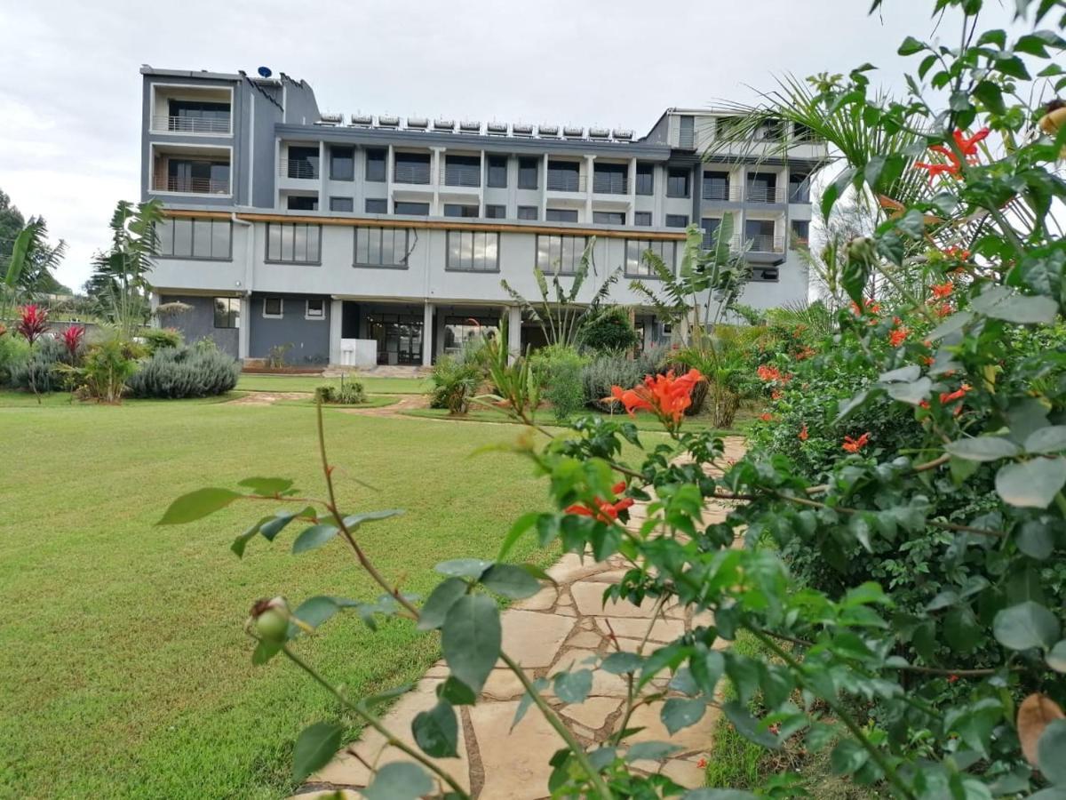 The Willis Hotel, Bomet Extérieur photo