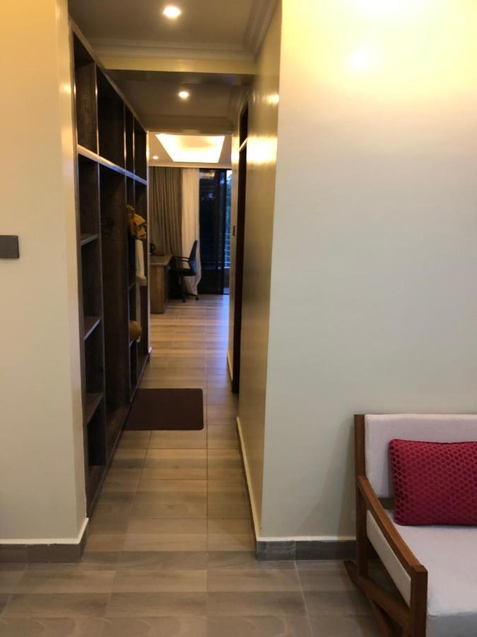 The Willis Hotel, Bomet Extérieur photo